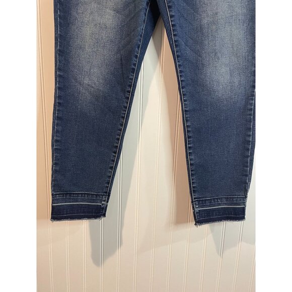 Maurices Womens Medium Wash Frayed Hem Skinny Jeans L-R Cotton Blend - Picture 6 of 12